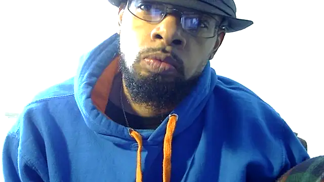Snapshot of WhiskeyWood_DuhGOD chatting on 02.14.25 WhiskeyWood DuhGOD online show from 02.14.25