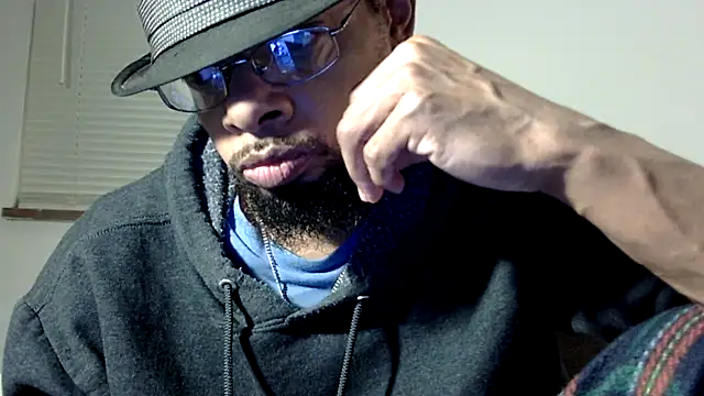 Snapshot of WhiskeyWood_DuhGOD chatting on 02.22.25 WhiskeyWood DuhGOD online show from 02.22.25