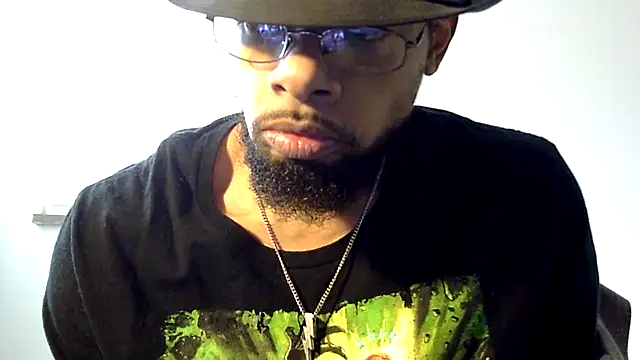 Snapshot of WhiskeyWood_DuhGOD chatting on 02.26.25 WhiskeyWood DuhGOD online show from 02.26.25