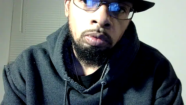 Snapshot of WhiskeyWood_DuhGOD chatting on 02.28.25 WhiskeyWood DuhGOD online show from 02.28.25