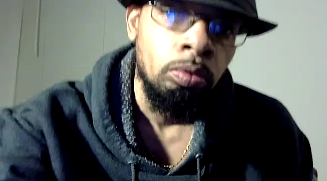 Snapshot of WhiskeyWood_DuhGOD chatting on 03.18.25 WhiskeyWood DuhGOD online show from 03.18.25