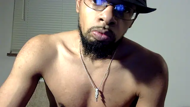 Snapshot of WhiskeyWood_DuhGOD chatting on 03.19.25 WhiskeyWood DuhGOD online show from 03.19.25