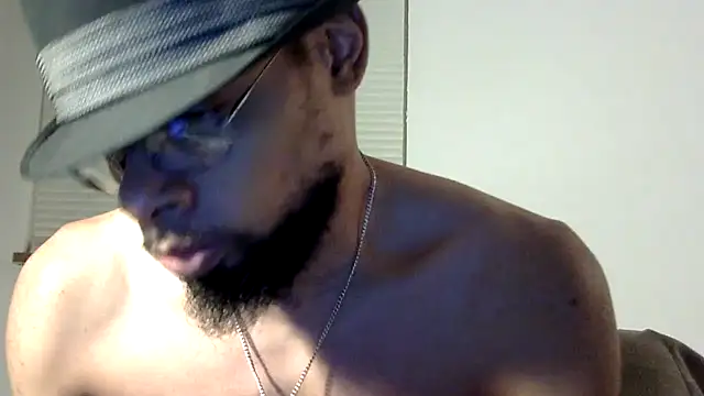 Snapshot of WhiskeyWood_DuhGOD chatting on 03.21.25 WhiskeyWood DuhGOD online show from 03.21.25