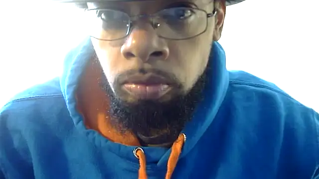 Snapshot of WhiskeyWood_DuhGOD chatting on 03.21.25 WhiskeyWood DuhGOD online show from 03.21.25
