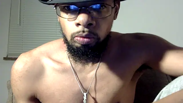 Snapshot of WhiskeyWood_DuhGOD chatting on 03.23.25 WhiskeyWood DuhGOD online show from 03.23.25