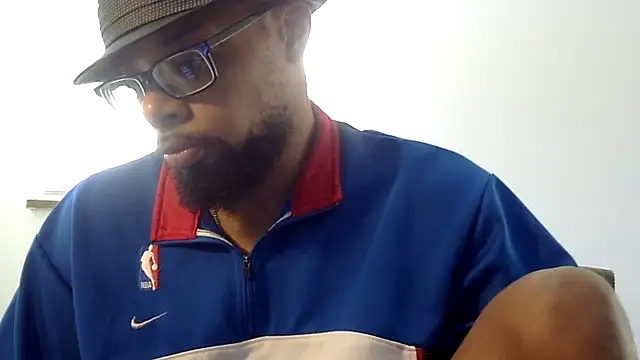 Snapshot of WhiskeyWood_DuhGOD chatting on 09.12.25 WhiskeyWood DuhGOD online show from 09.12.25