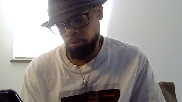 Snapshot of WhiskeyWood_DuhGOD chatting on 10.09.25 WhiskeyWood DuhGOD online show from 10.09.25