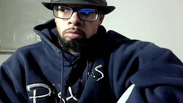 Snapshot of WhiskeyWood_DuhGOD chatting on 02.08.26 WhiskeyWood DuhGOD online show from 02.08.26