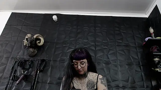 Snapshot of Agata_Darkness chatting on 07.17.26 Agata Darkness online show from 07.17.26