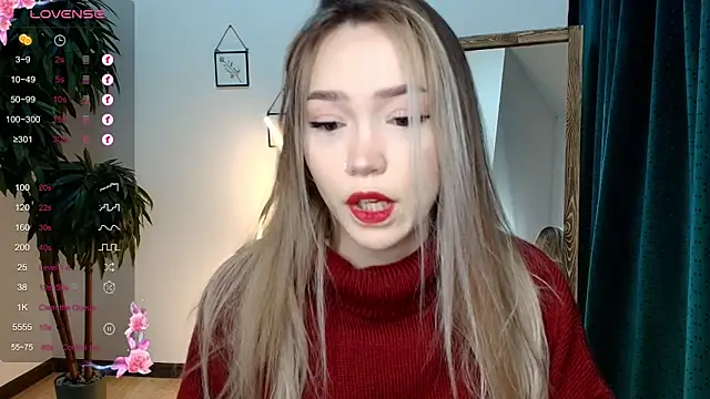 Snapshot of Evia_r0se chatting on 12.05.24 Evia r0se online show from 12.05.24