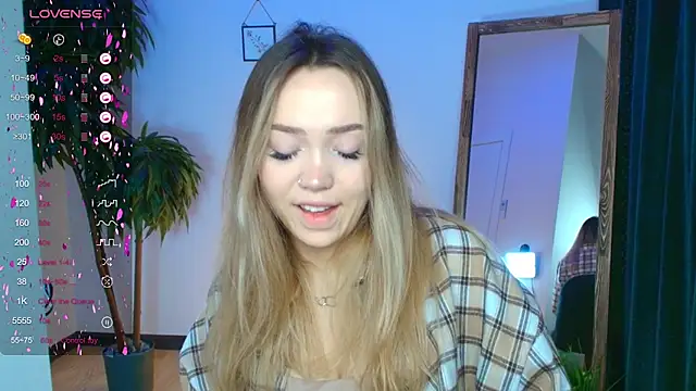 Snapshot of Evia_r0se chatting on 01.09.25 Evia r0se online show from 01.09.25