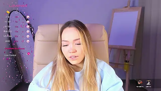 Snapshot of Evia_r0se chatting on 01.14.25 Evia r0se online show from 01.14.25