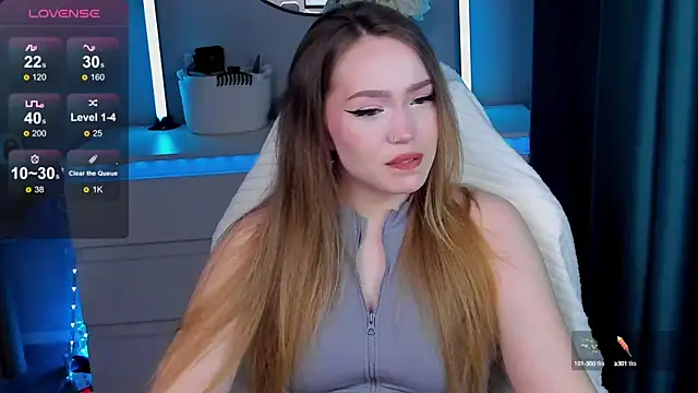 Snapshot of Evia_r0se chatting on 09.27.25 Evia r0se online show from 09.27.25