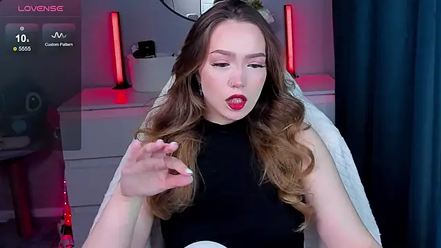 Snapshot of Evia_r0se chatting on 10.07.25 Evia r0se online show from 10.07.25