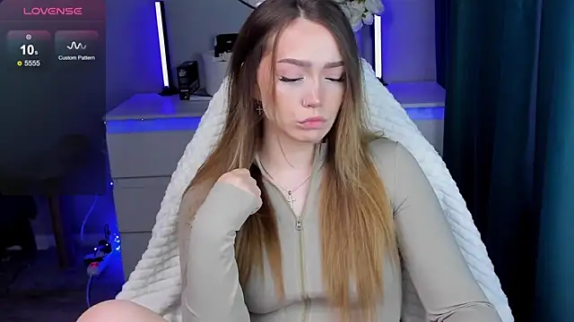 Evia r0se online show from 11.15.25