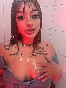 Snapshot of amy_nicolee chatting on 07.19.26 amy nicolee online show from 07.19.26
