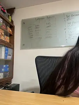 Snapshot of Catherine_summer1 chatting on 12.24.24 Catherine summer1 online show from 12.24.24