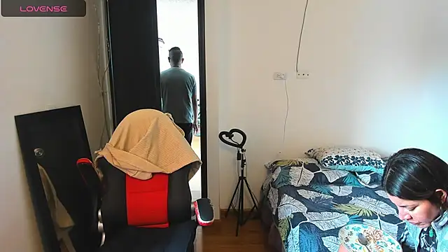 peanut tangerine online show from 02.03.25