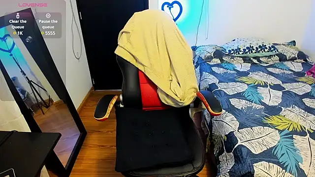 peanut tangerine online show from 02.06.25