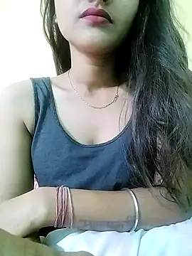 MISSQUEEN48 online show from 02.28.25