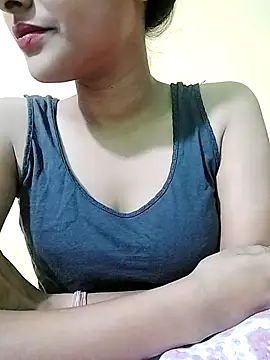 MISSQUEEN48 online show from 03.22.25