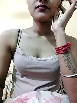 MISSQUEEN48 online show from 02.06.26