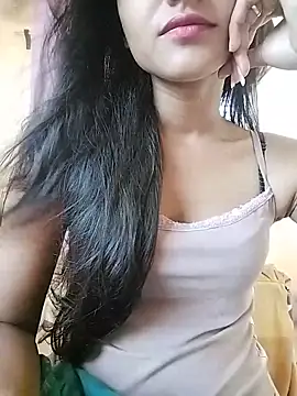 MISSQUEEN48 online show from 05.16.26