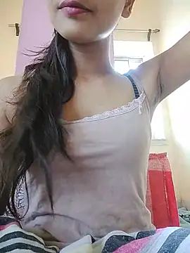 MISSQUEEN48 online show from 06.02.26