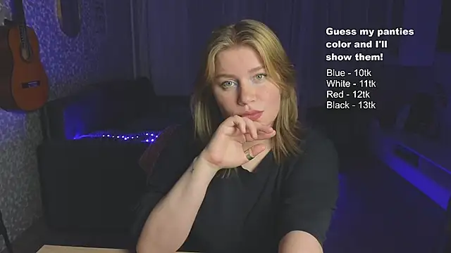 Snapshot of Kira_Citro chatting on 09.13.25 Kira Citro online show from 09.13.25