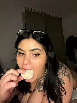 Snapshot of alexaandreea99 chatting on 12.02.24 alexaandreea99 online show from 12.02.24