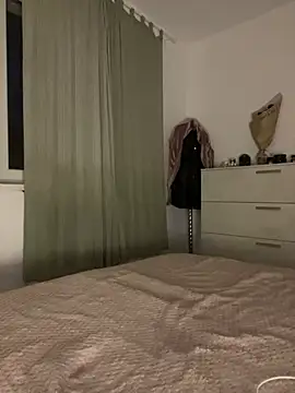 Snapshot of alexaandreea99 chatting on 12.15.24 alexaandreea99 online show from 12.15.24