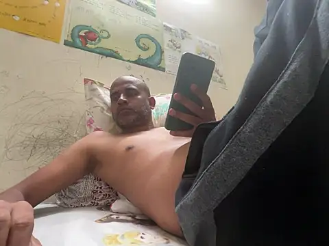 Snapshot of SammyChocolateIndian chatting on 09.24.25 SammyChocolateIndian online show from 09.24.25