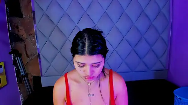 venusowen  online show from 09.14.25