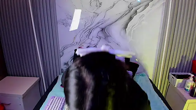 venusowen  online show from 03.31.26