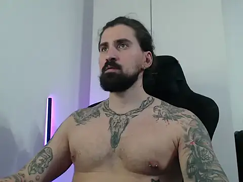 MateoHunk online show from 11.05.25