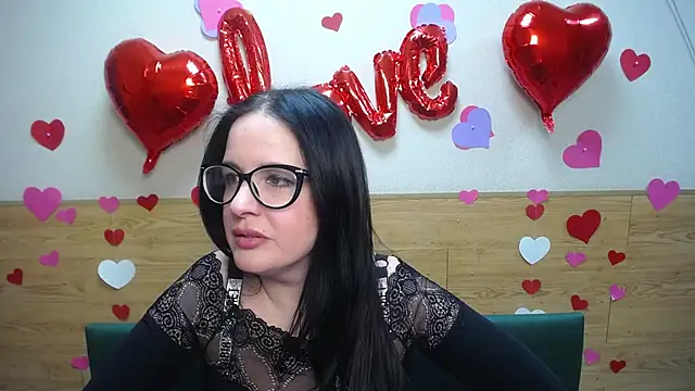 Snapshot of TayaBoret chatting on 02.10.25 TayaBoret online show from 02.10.25