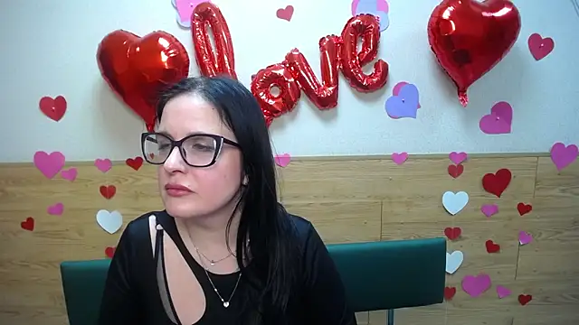 Snapshot of TayaBoret chatting on 02.16.25 TayaBoret online show from 02.16.25