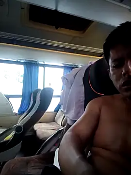 alexchir4 online show from 04.28.26