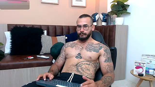 hanz col online show from 03.13.25