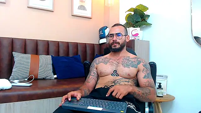 hanz col online show from 03.18.25