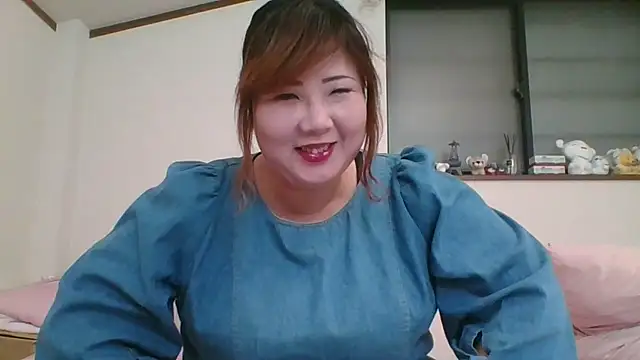 SAKU-RA-chan online show from 03.22.25