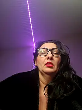 Snapshot of Genoveva73sexy chatting on 12.28.24 Genoveva73sexy online show from 12.28.24