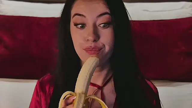 Snapshot of MadilynFox chatting on 01.27.25 MadilynFox online show from 01.27.25