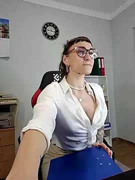 FoxRineHelen online show from 02.10.25