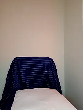 FoxRineHelen online show from 03.20.25