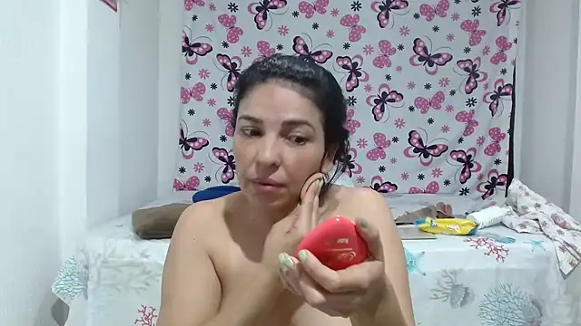Snapshot of anybellucci43 chatting on 01.19.25 anybellucci43 online show from 01.19.25