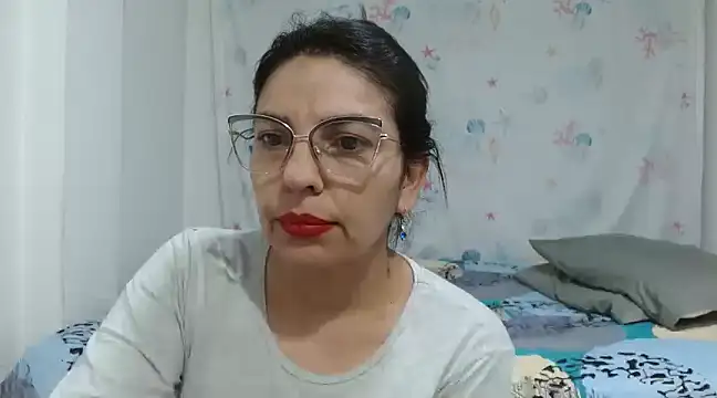 Snapshot of anybellucci43 chatting on 03.22.25 anybellucci43 online show from 03.22.25