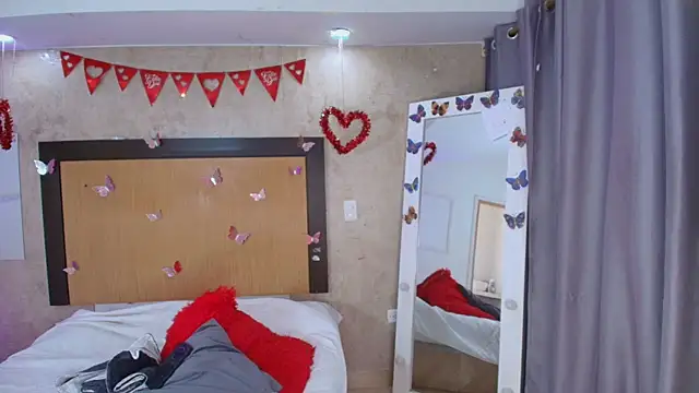 mialopez52 online show from 02.18.26