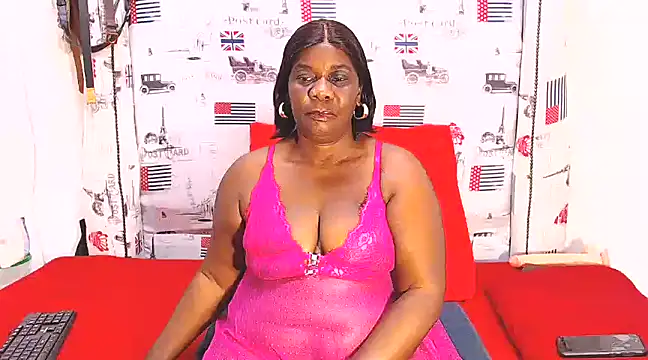 Snapshot of Honeybumsx32 chatting on 03.11.25 Honeybumsx32 online show from 03.11.25