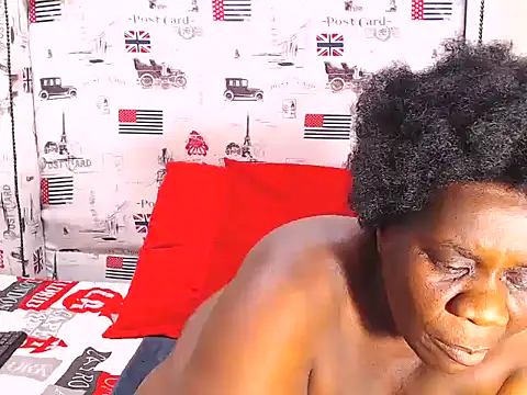 Snapshot of Honeybumsx32 chatting on 09.10.25 Honeybumsx32 online show from 09.10.25